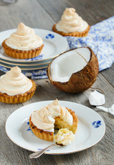 tartlets with coconut cream and meringue