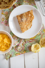  crepes with lemon curd