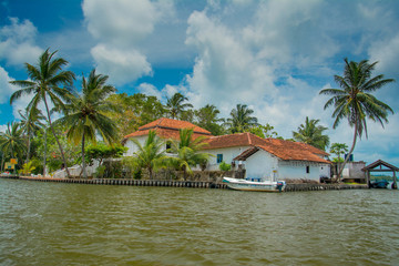 Fototapeta na wymiar Temple on an island in Maadu river, Sri Lanka