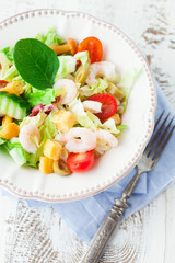 Healthy salad with shrimps