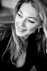 The beautiful girl in the black-and-white photo