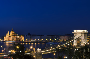 Fototapeta na wymiar Budapest at night