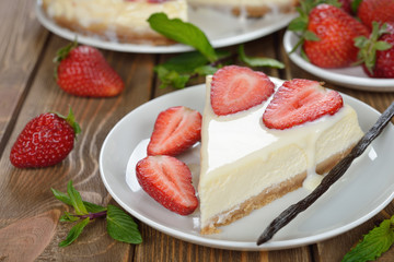 Cheesecake with strawberries