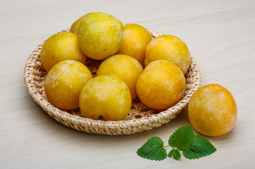 Yellow plums