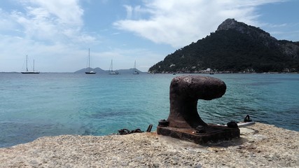 Fototapeta premium Amarre en playa de formentor