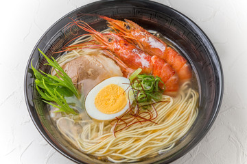 えびの塩ラーメン　ramen Japanese food
