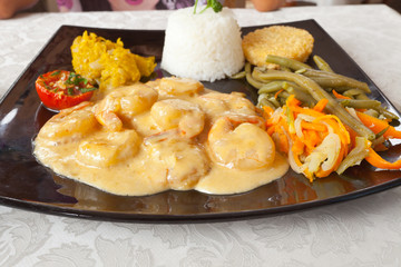 crevettes sauce vanille et légumes 