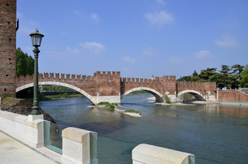 Ponte Caligero über die Etsch, Verona