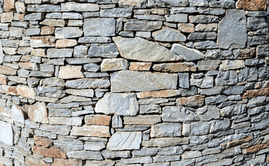 horizontal stone wall
