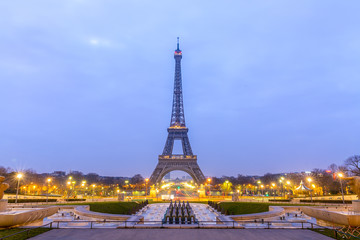 Fototapeta na wymiar Eiffel Tower Sunrise Paris