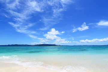 Fototapeta na wymiar 水納島の美しいビーチ