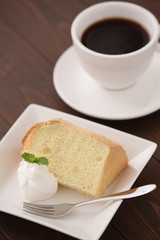 コーヒーとシフォンケーキ