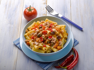 pasta with tuna tomatoes hot chili pepper and olives