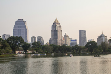 Naklejka premium lake and city/Image Lake evening in Bangkok
