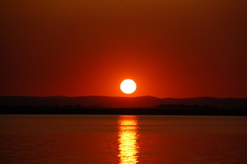 Sonnenuntergang am Zicksee im Seewinkel Burgenland Österreich