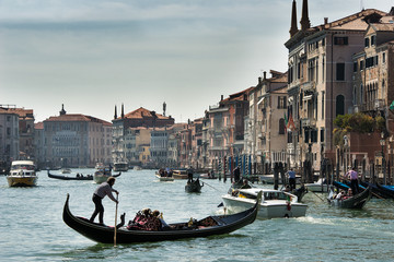 Fototapeta na wymiar Gondeln auf dem Canal Grande | Venedig