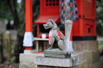 稲荷神社の狛狐-1