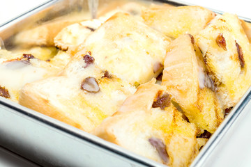 breakfast setting of delicious french toast