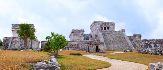 Gordijnen Mayan ancient temple. Cancun, Mexico. © Yevgen Belich