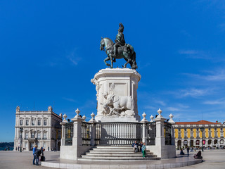 Fototapeta na wymiar Plaza del Comercio en Lisboa