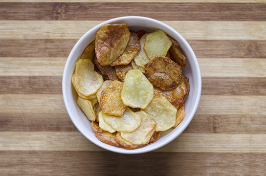 Fried potatoes in the plate.