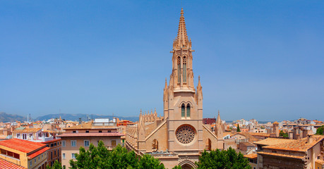 Obraz premium Old catholic cathedral in the center of Majorca, Spain.