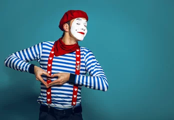mime in red beret smiles © queen21