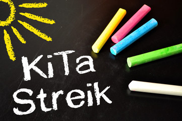 Kreidetafel mit Kita-Streik