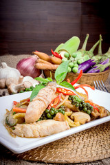 stir fish with spicy curry