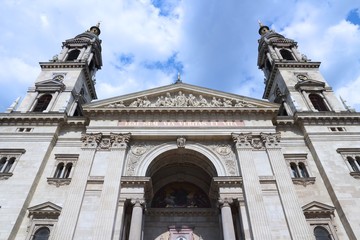 Fototapeta na wymiar Budapest landmark - Saint Stephens Basilica