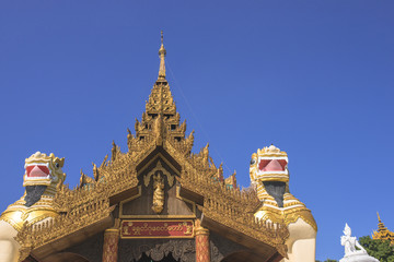 Fototapeta premium ヤンゴンのシュエダゴン・パヤー