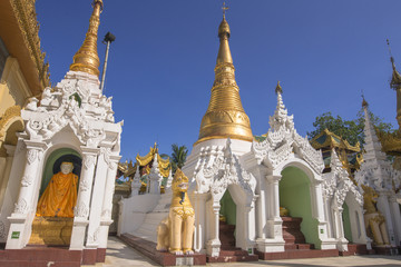 Fototapeta premium ヤンゴンのシュエダゴォン・パヤー