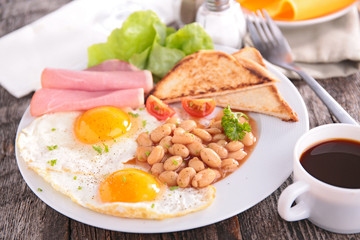 breakfast with bean,egg and coffee