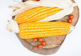 Dry brown corn and mini tomato