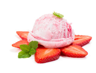 Strawberry ice cream with berry