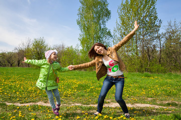 Fototapeta premium Girls in meadow