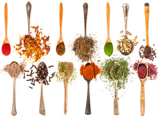 spoons with spices