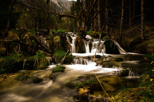 Wasserfälle düster, Pillerseetal Tirol