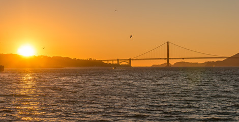 Fototapeta na wymiar Golden gate bridge, San Francisco, CA
