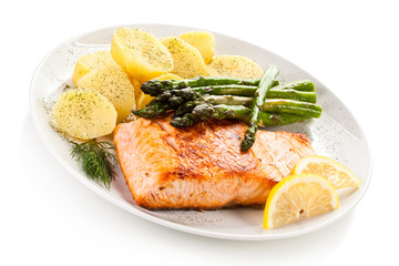 Grilled salmon boiled potatoes and asparagus 