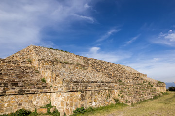 Fototapeta na wymiar Ruinas arqueológicas en Oaxaca
