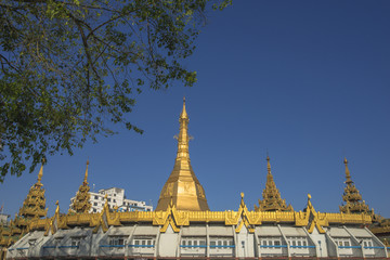 Fototapeta premium ヤンゴンのスーレー・パヤー