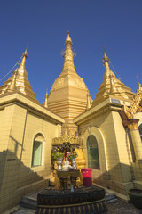 Fototapeta premium ヤンゴンのスーレー・パヤー