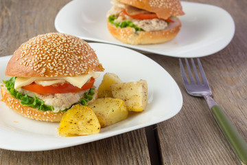 Cheeseburger with turkey and potato wedges
