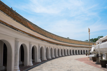 Obraz premium Arch at Wat Phra Pathom Chedi
