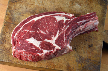 côte de boeuf cru