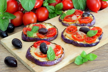 Pizzette di Melanzane © schiros