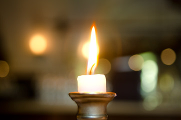 Kerzenlicht, Flamme einer brennenden Kerze