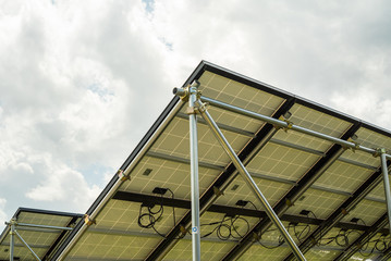 Obraz premium ソーラーパネルと青空