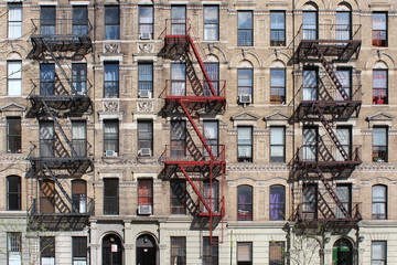 New York City / Fire escape in Harlem - obrazy, fototapety, plakaty